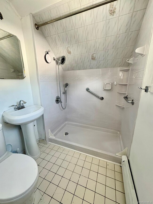 Building Photo - 241 W Lake St