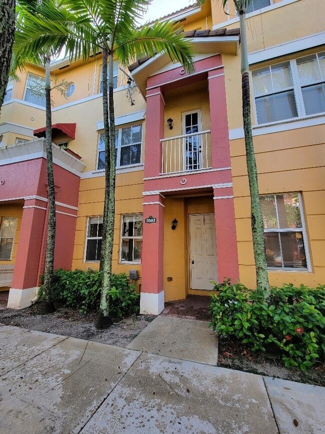 Building Photo - 3503 Shoma Dr