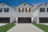 Building Photo - 4613 Ireland St