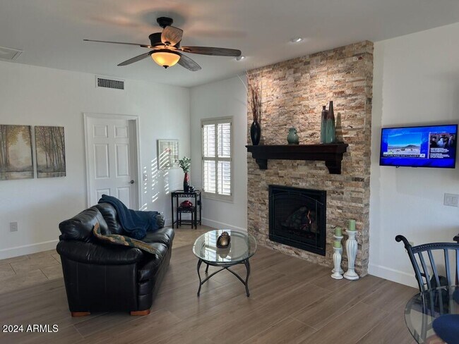 Building Photo - 13319 W Crown Ridge Dr