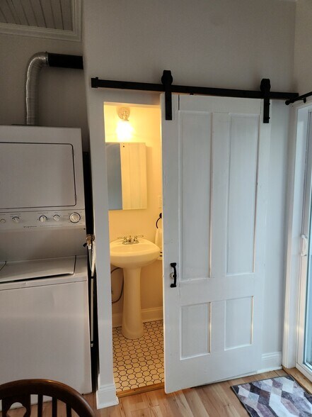 Building Photo - 90 Depot St