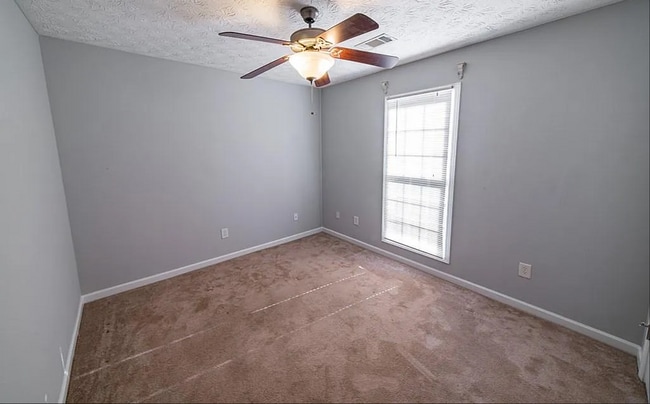 Building Photo - 8018 Silverado Dr