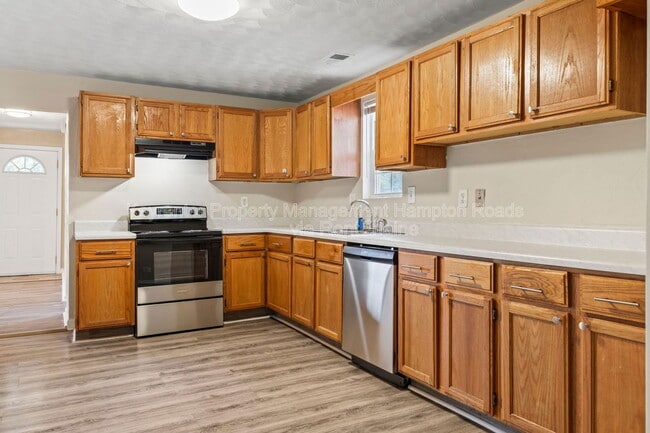 Building Photo - 3645 Landstown Rd