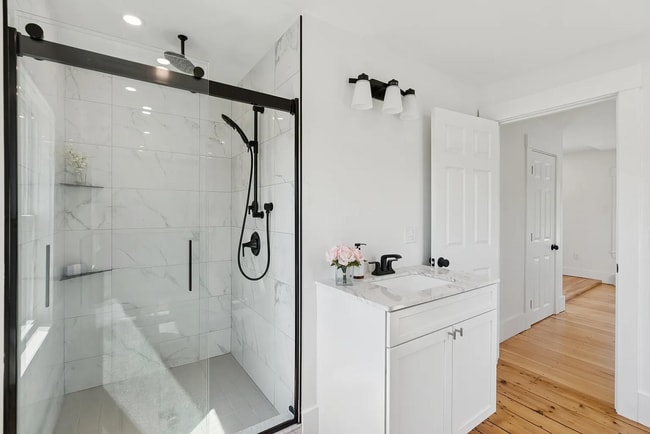 Building Photo - Modern Comfort Meets Country Charm in Cumberland