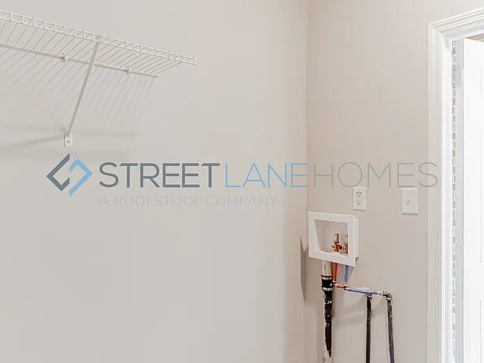 Building Photo - 2620 Providence Ct