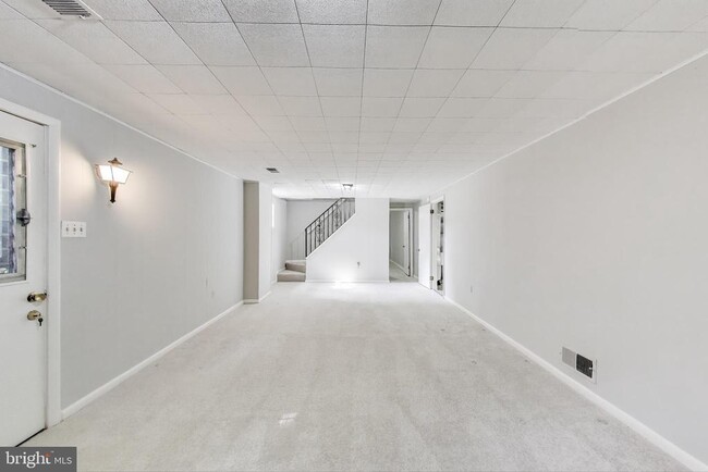 Building Photo - 14207 Gaines Ave