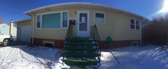 Primary Photo - 1359 N 7th St