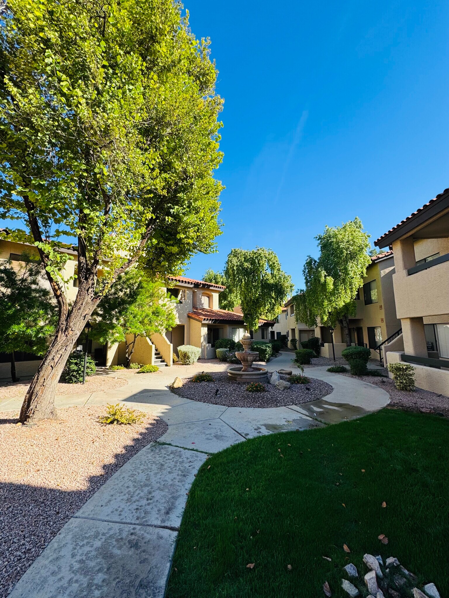 Building Photo - 7008 E Gold Dust Ave