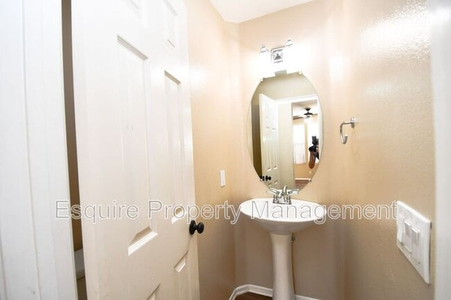 Building Photo - 2531 Villamonte Ct