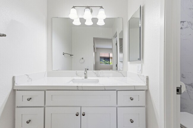 Building Photo - Briarcliff Community 3 Bed Condo for 12-month Lease