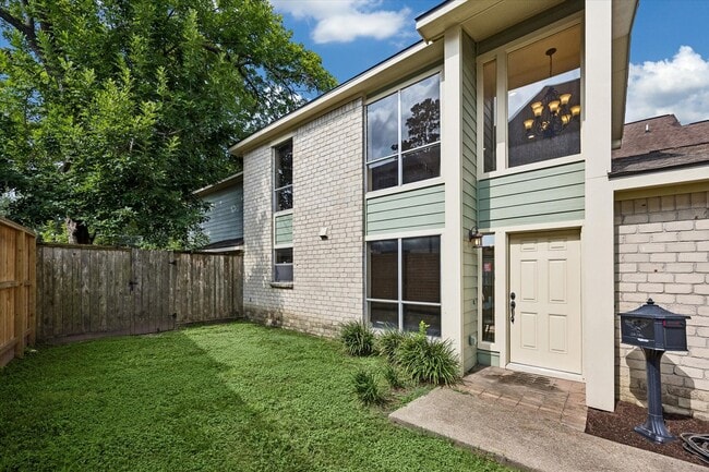 Building Photo - 963 Althea Dr