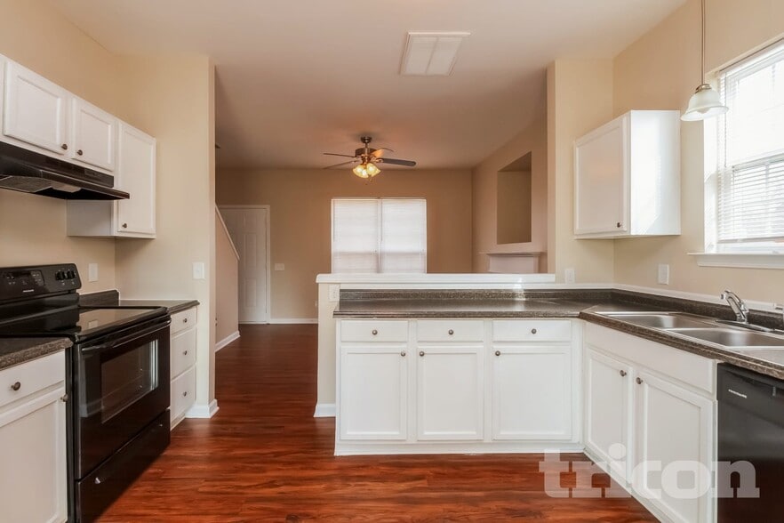 Building Photo - 1309 Peach Park Ln