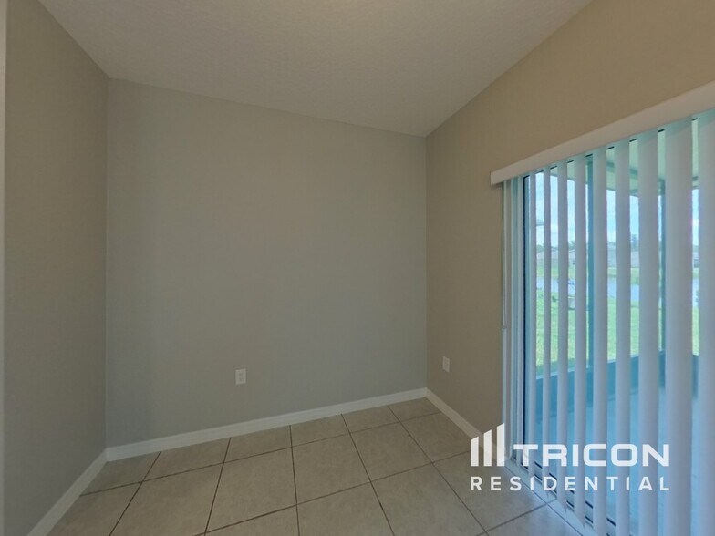Building Photo - 4321 Desert Rose Ave