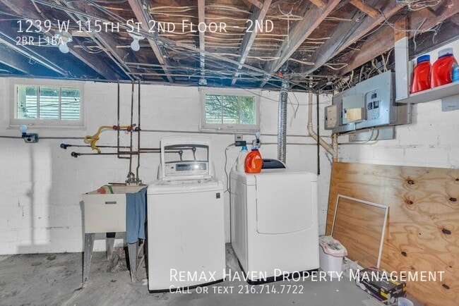 Building Photo - 1239 W 115th St