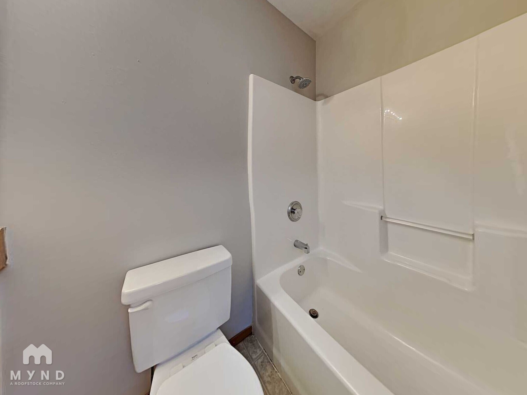 Building Photo - 429 N Century Ave