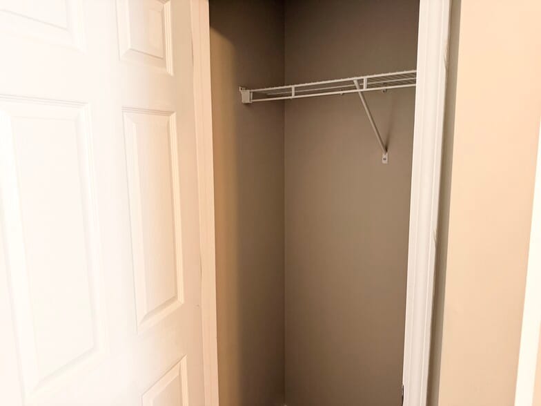 Building Photo - 4442 Snowcrest Ln