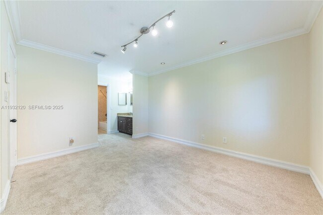 Building Photo - 1155 Coral Club Dr