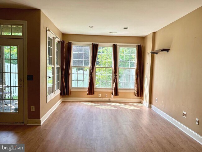 Building Photo - 6866 Witton Cir