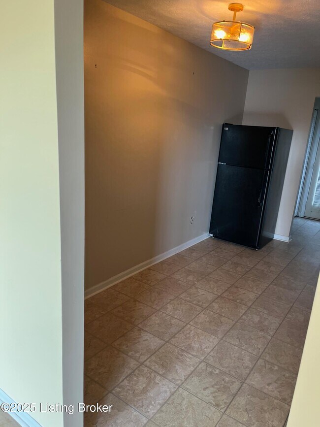 Building Photo - 1012 Windview Pl