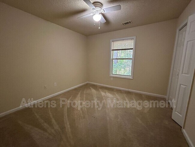 Building Photo - 1804 Cedar Shoals Dr