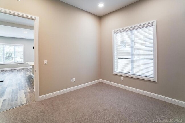 Building Photo - 244 Vester Ave