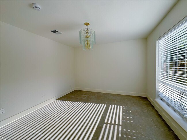 Building Photo - 22206 Goldstone Dr