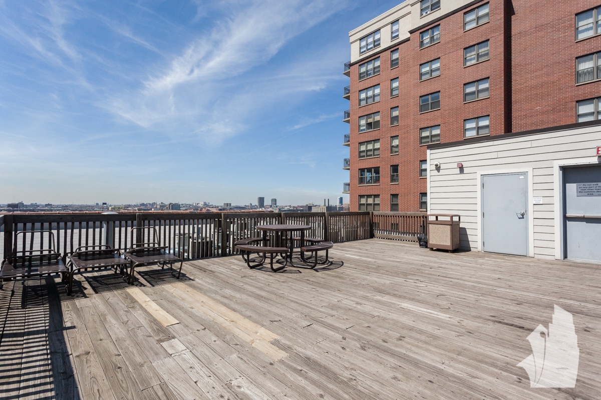 Building Photo - 1503 S State St