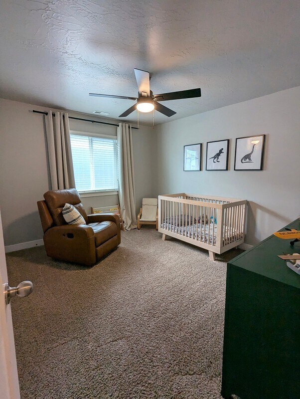 Building Photo - 62 E 425 N