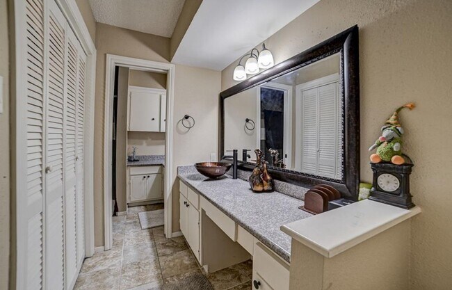 Building Photo - 14361 Misty Meadow Ln