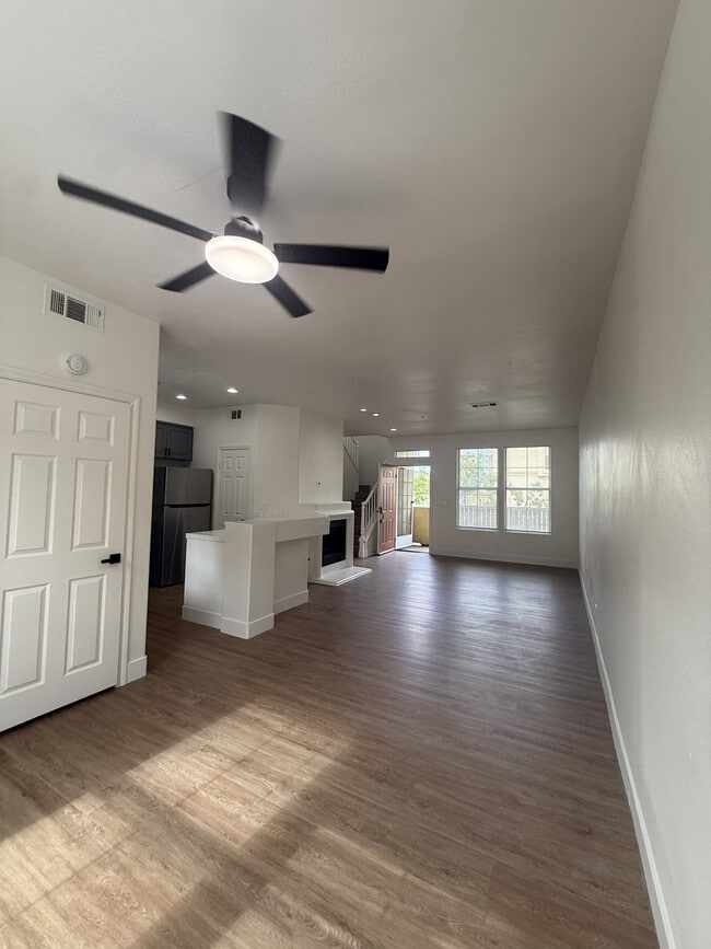 Building Photo - 488 W Summerfield Cir