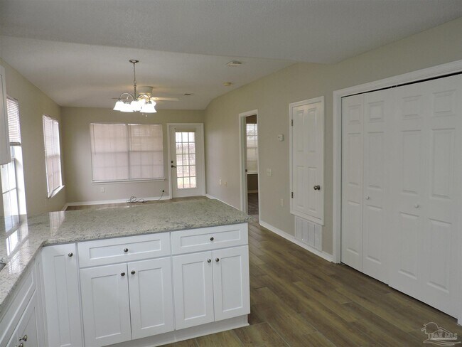 Building Photo - 2322 Shoal Creek Dr