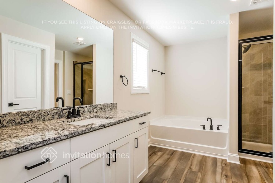 Building Photo - 504 Azalea Gaze Dr