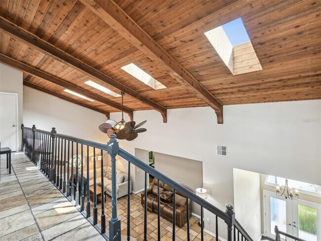 Building Photo - 6241 Bayside Dr