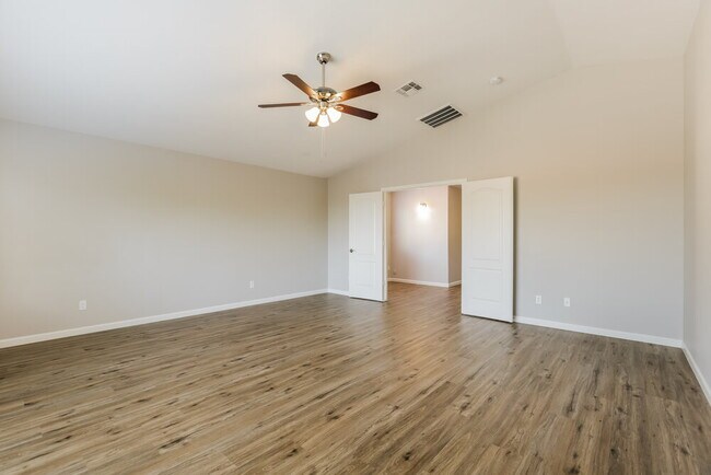 Building Photo - 4123 E Azurite Rd