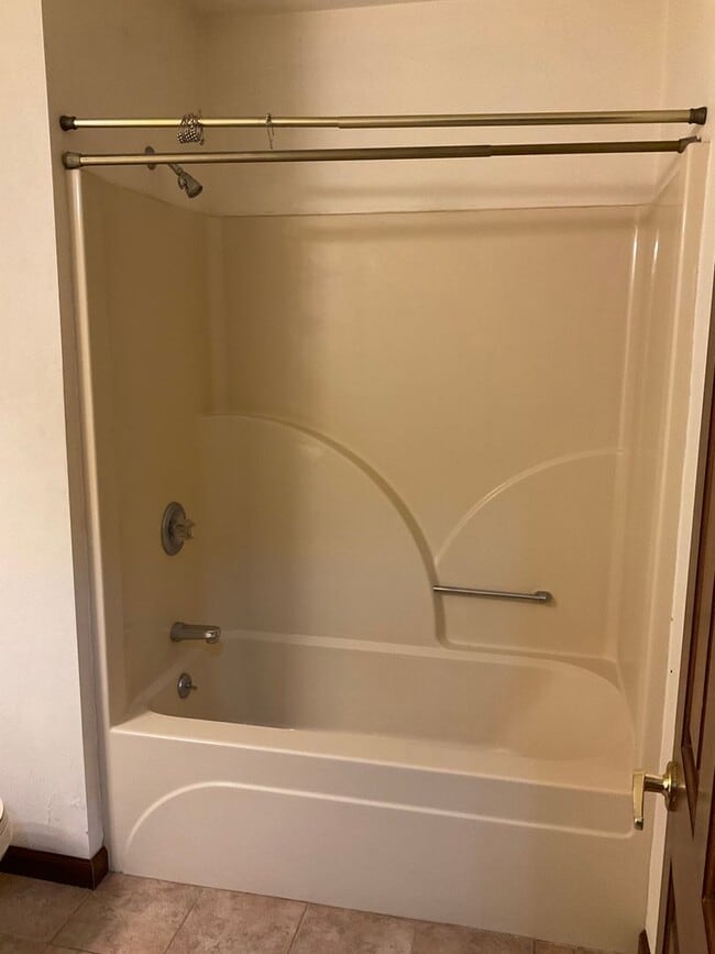 Building Photo - 2903 Lake Lorraine Cove