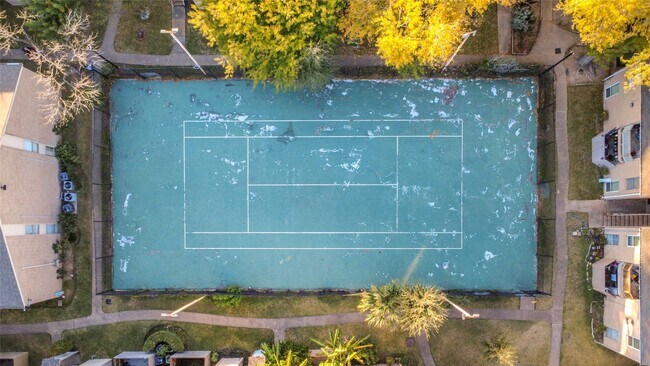 Building Photo - 10211 Sugar Branch Dr