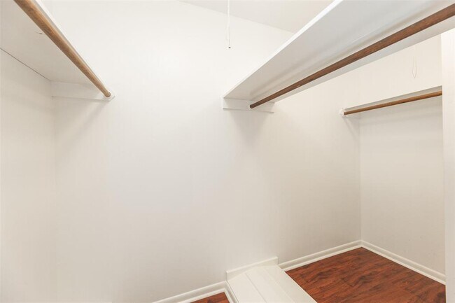 Building Photo - 6307 Del Monte Dr
