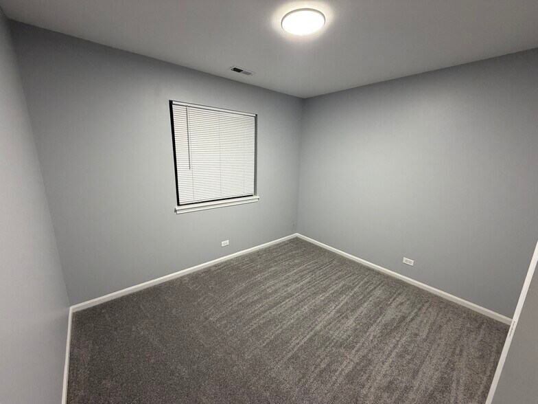 Primary Photo - 743 Sterling Ct