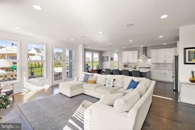 Building Photo - 1108 Coubertin Dr SE