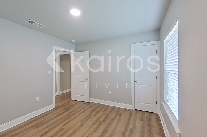 Building Photo - 22851 Monterey Ave