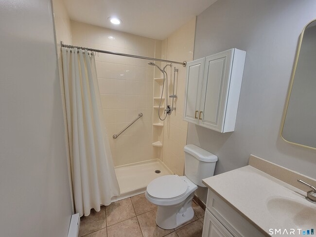 Building Photo - 303 Willow Springs