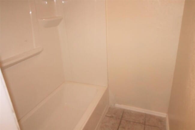 Building Photo - 1707 Jennifer Cir