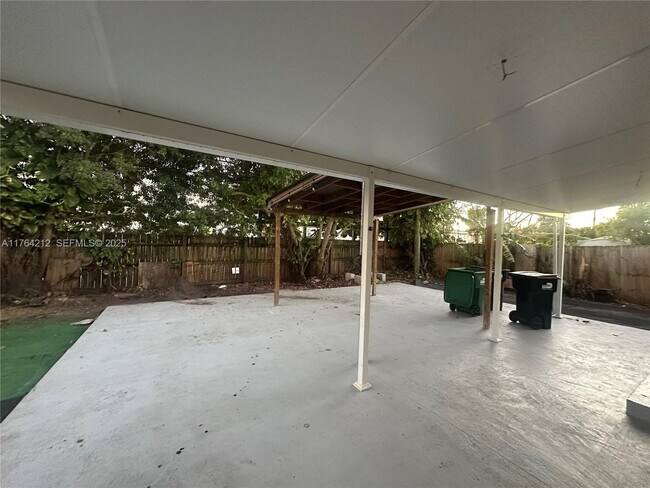 Building Photo - 8250 SW 25th St