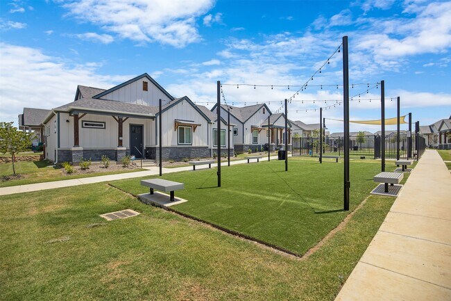 Building Photo - 7241 Rustle Rd