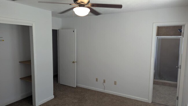Building Photo - 503 Westwood Dr