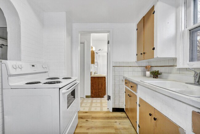 Building Photo - 917 S Pennsylvania Ave