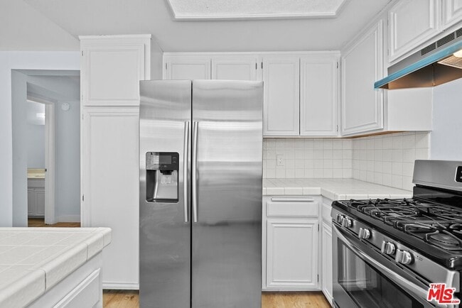 Building Photo - 7904 Topanga Canyon Blvd