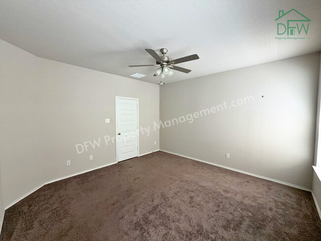 Building Photo - Charming 3-Bedroom Home with Spacious Backyard in Providence Village!