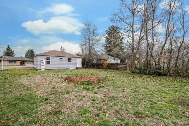 Building Photo - 1405 N Felts Rd