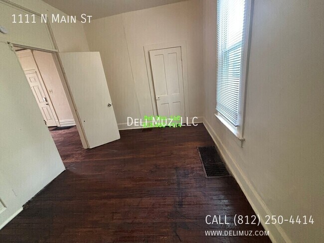 Building Photo - 1111 N Main St